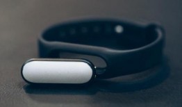 小米手环4最新爆料视频,功能升级，外观革新，揭秘智能穿戴新标杆